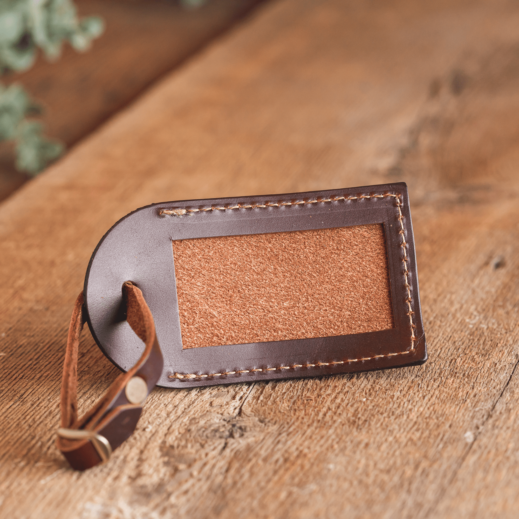 https://mainstreetforge.com/cdn/shop/products/leather-luggage-tag-main-street-forge-12643431743560_2000x.png?v=1570037607